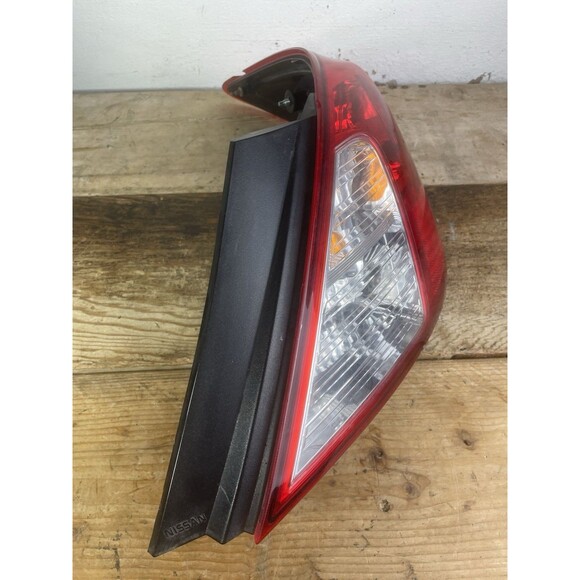 OEM Driver Halogen VERSA 12-19 NISSAN Outer Tail Lights 265553AN0A Left & Right - Picture 11 of 16
